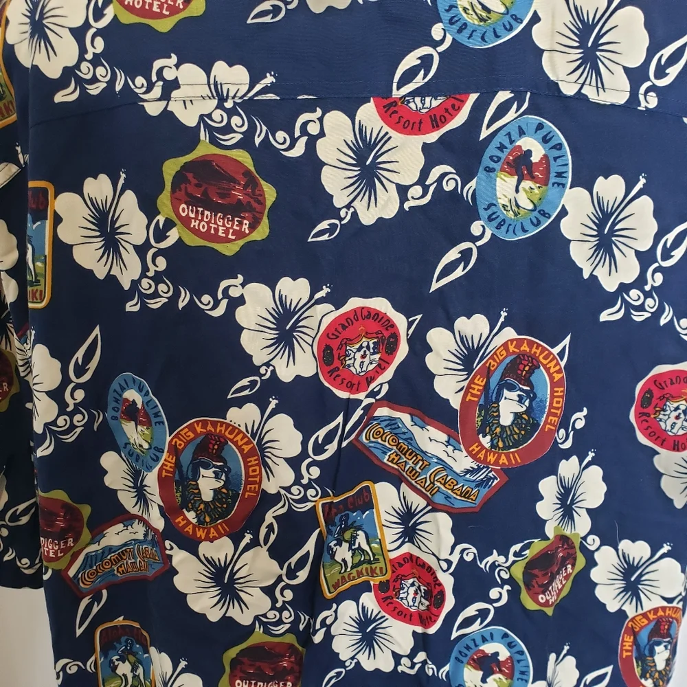 Big Dogs Shirt Men's Hawaiian Floral Short Sleeve Button Up Surf Hotel Size 3X